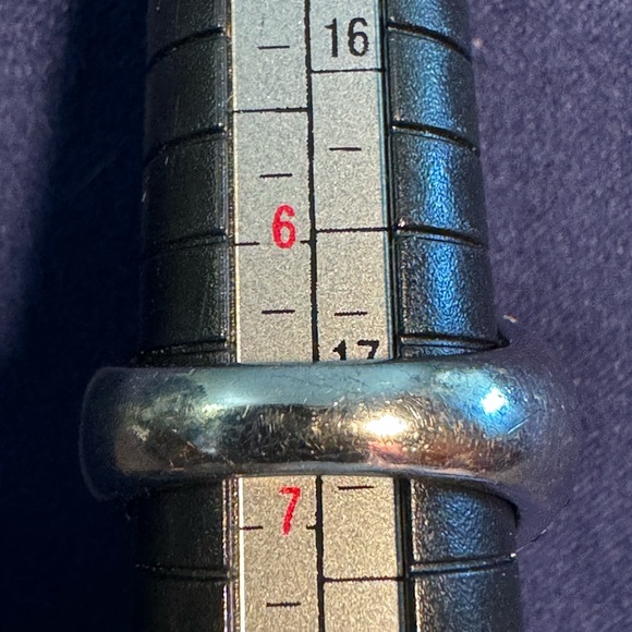 1.76CTW AFRICAN AMETHYST AND 2.77CTW WHITE ZIRCON STERLING SILVER RING - Size 7 - Picture 4 of 4